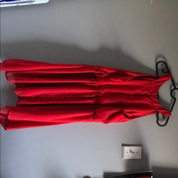 Red dress - Picture 3 of 3